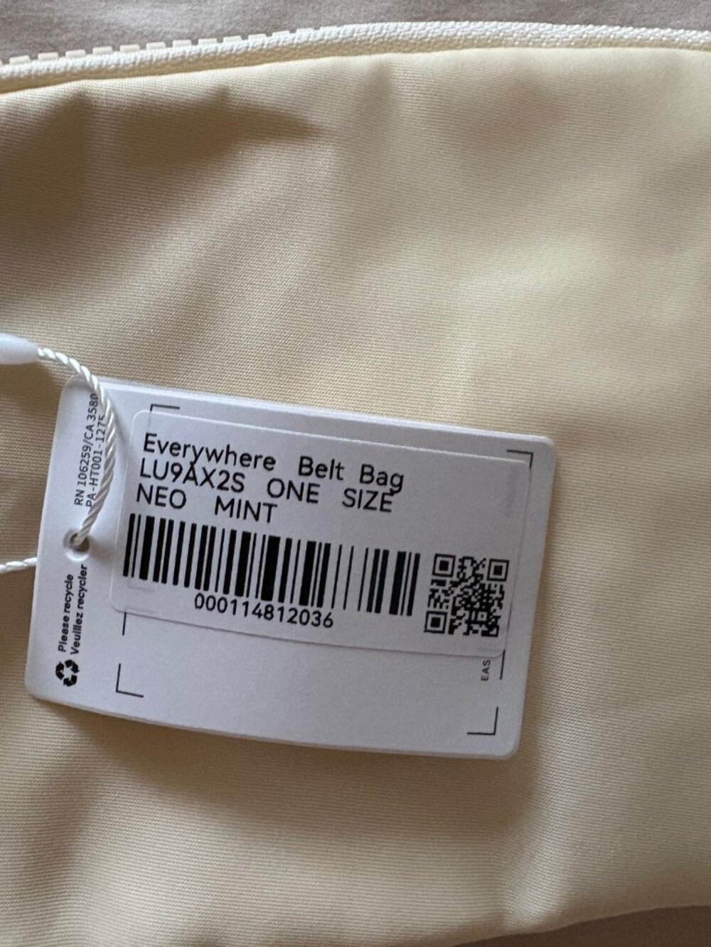 Lululemon Everywhere Belt Bag Cream Color & Fanny Bag Light Neo Mint NEW - Picture 4 of 9